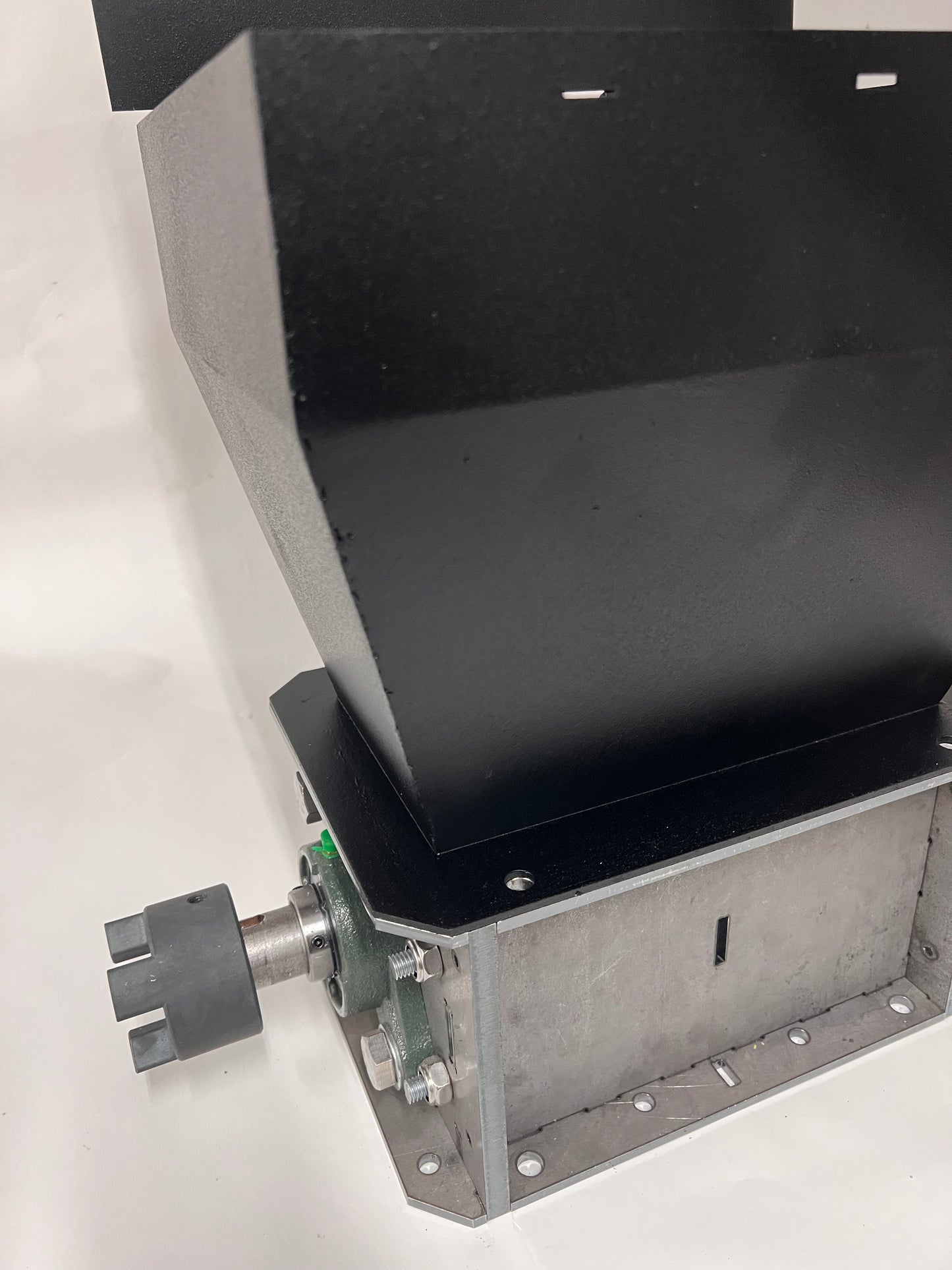 SHREDDER FULLY BUILT WITH HOPPER - 21 x 5MM 3 BLADE ROTATING SHEAR CUTS PLUS 6MM SIEVE with HOPPER