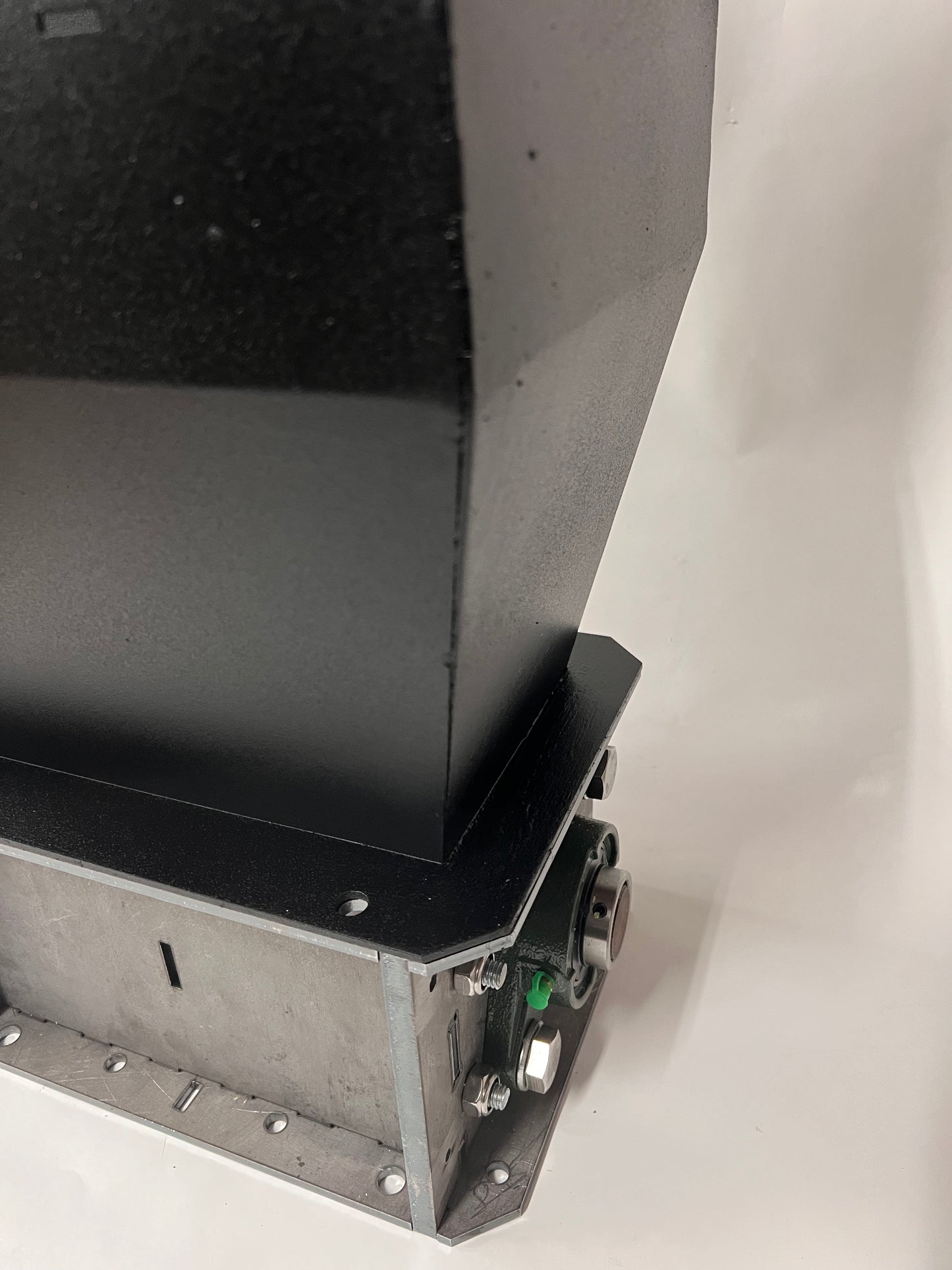 SHREDDER FULLY BUILT WITH HOPPER - 21 x 5MM 3 BLADE ROTATING SHEAR CUTS PLUS 6MM SIEVE with HOPPER
