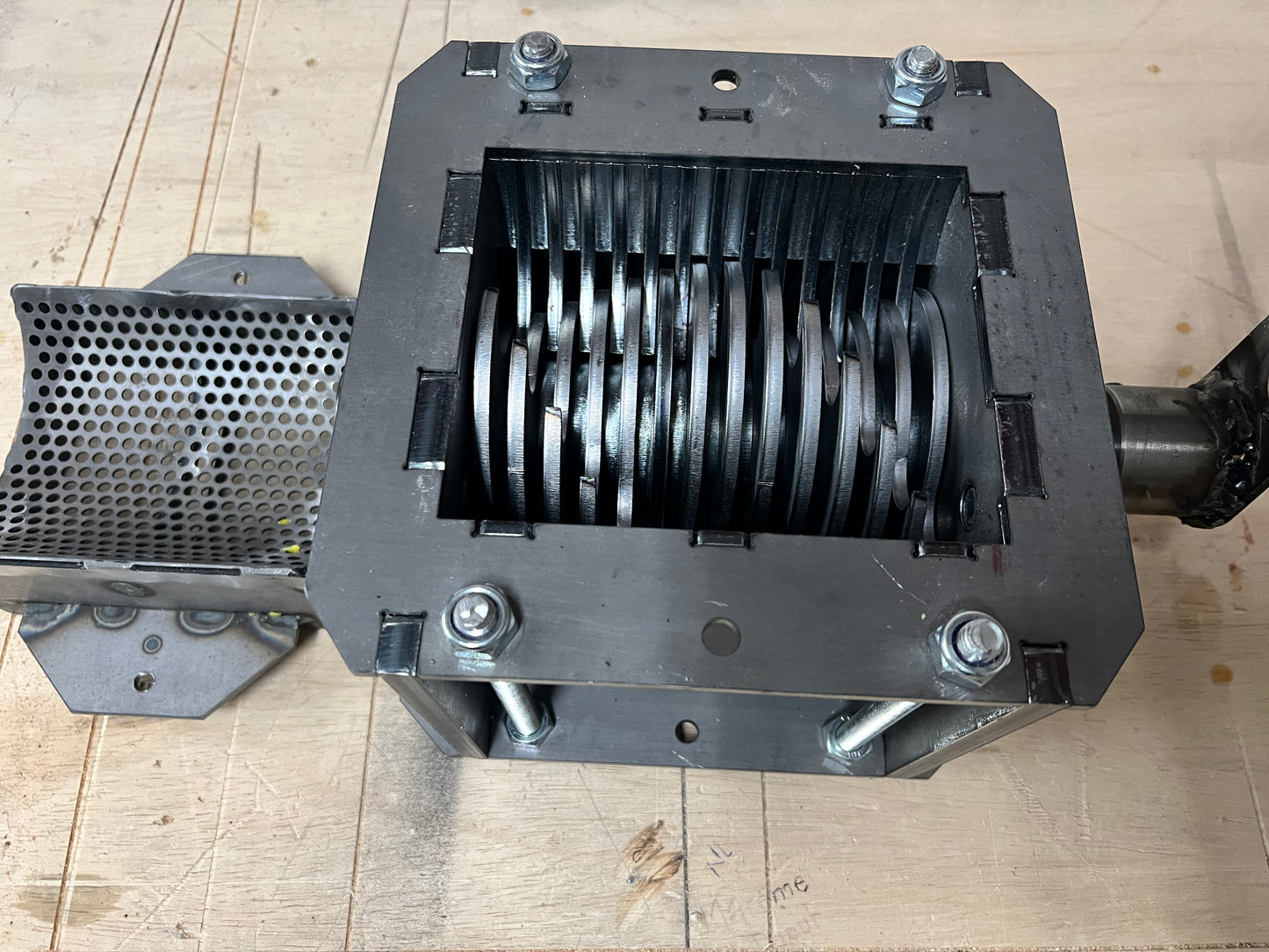 Shredder Mini - Hand Cranked Plastic & Can Shredder